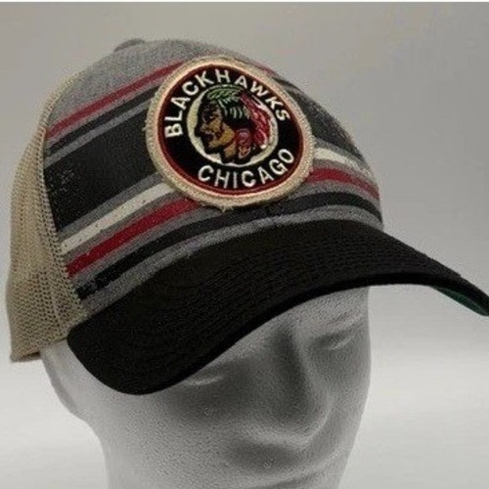 Chicago‎ Blackhawks CCM Trucker Hat Mesh Back Snapback NHL Hockey